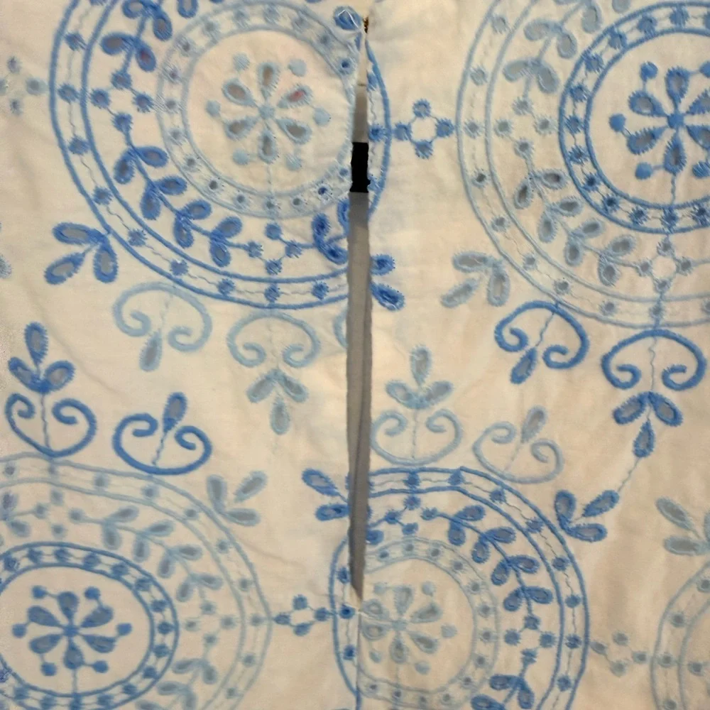 Lilly Pulitzer Eyelet Short Sleeve Blouse in the Boca Blue Beachside print XL